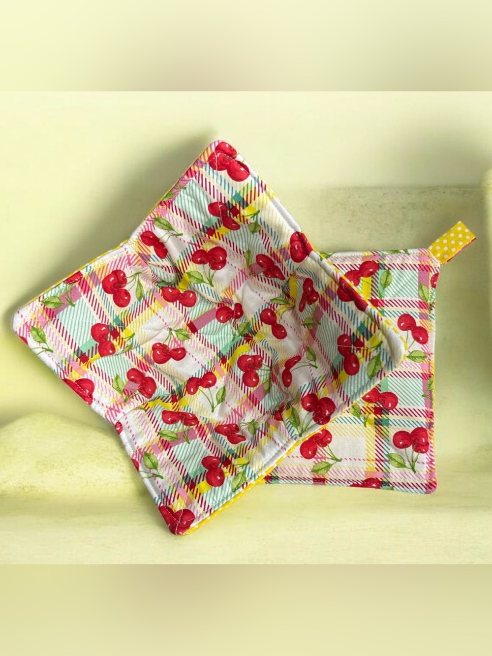 Hand Crafted Cherry Plaid Quilted Bowl Cozy & Pot Holder Set (v)